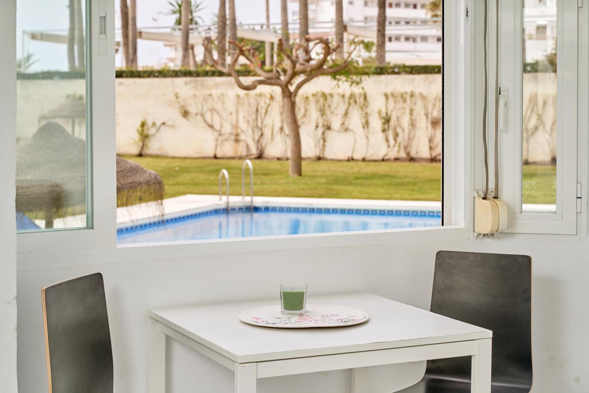 Comfortable Studio Apt Nerja Bagian luar foto