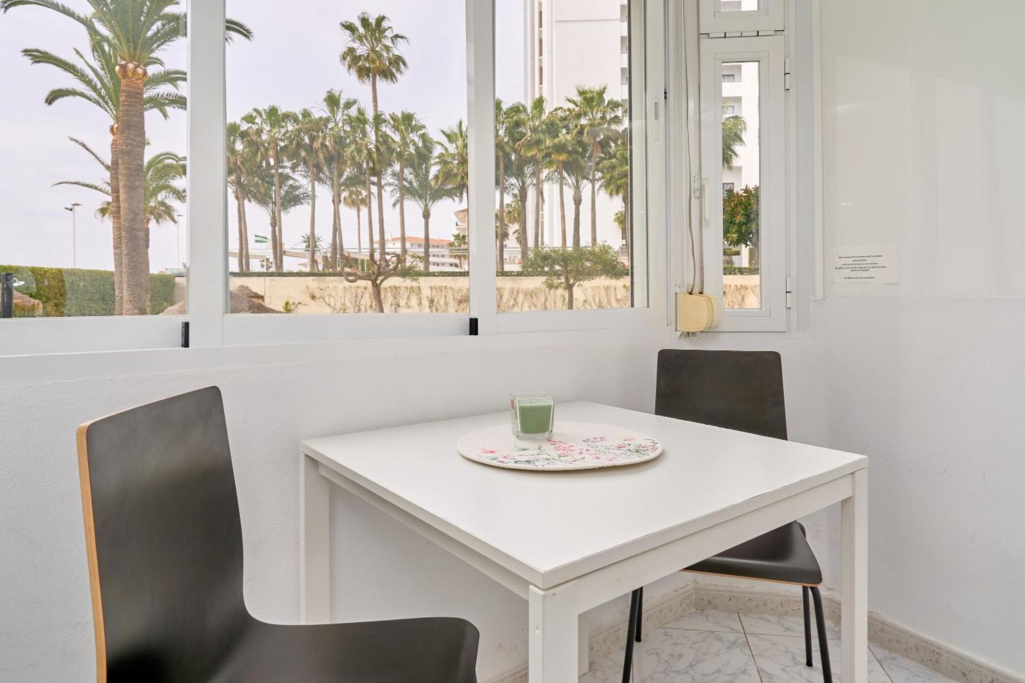 Comfortable Studio Apt Nerja Bagian luar foto