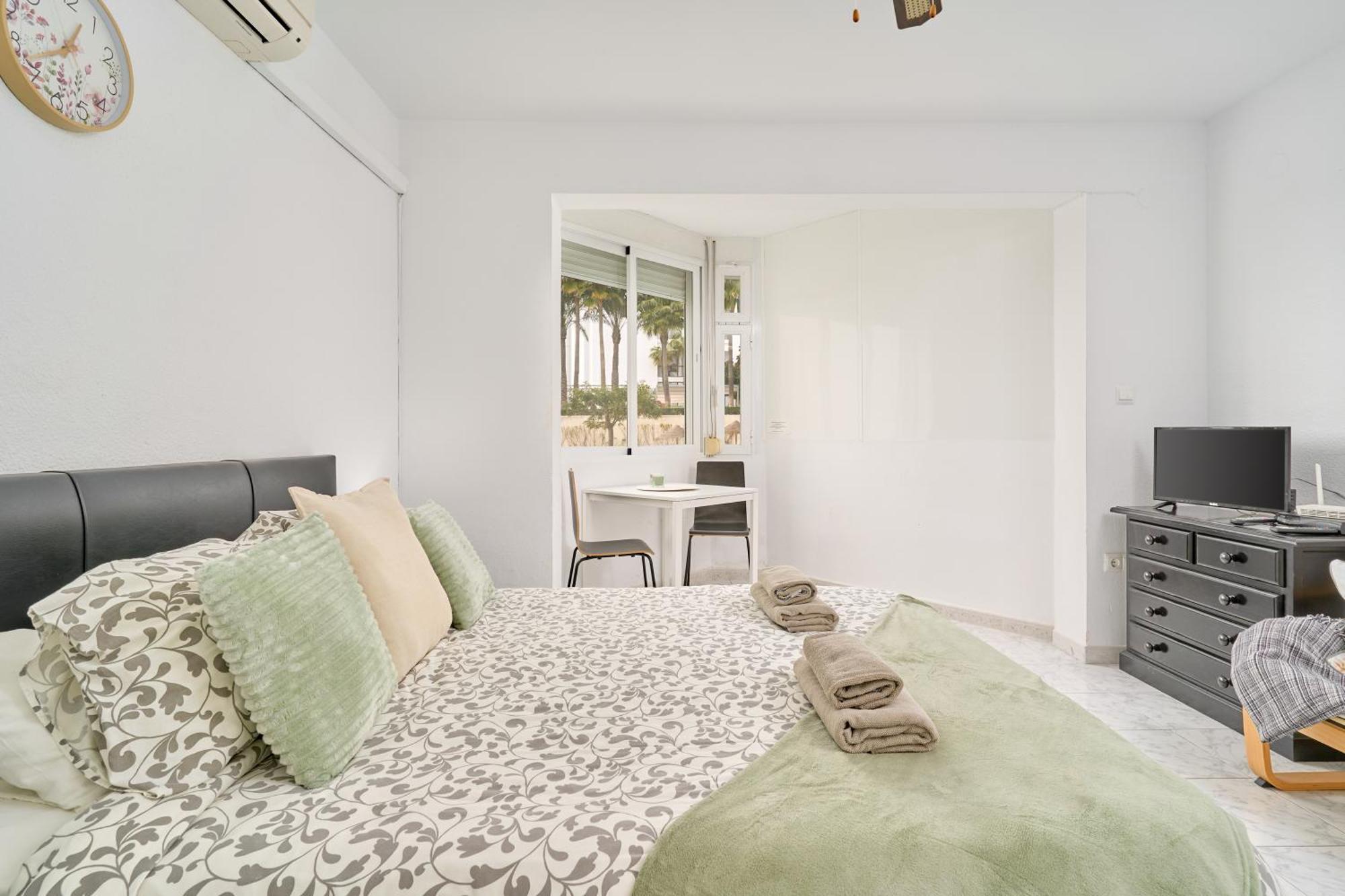 Comfortable Studio Apt Nerja Bagian luar foto